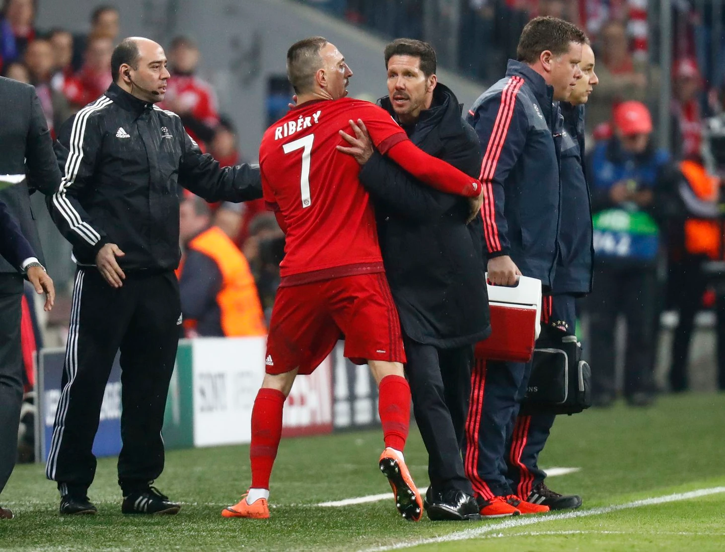 Diego Simeone lobt FC Bayern nach Weiterkommen von Atlético Madrid – DER SPIEGEL