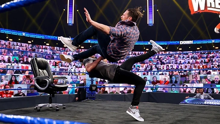 Обзор WWE Friday Night Smackdown 12.03.2021, изображение №27