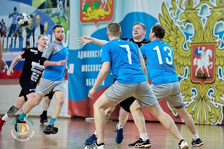 Первая лига. &quot;Все играют в зрелищный гандбол…&quot; Золото &quot;Дворца&quot;, серебро &quot;Кунцева&quot; и уральские поиски, изображение №7