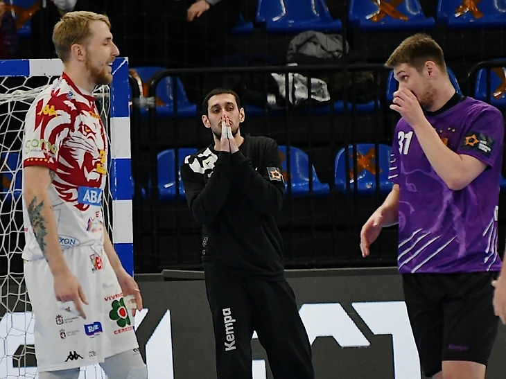 Европейская лига. Первого места не будет. Чеховцы не отомстили "Адемару" за судейство в Леоне…, изображение №3