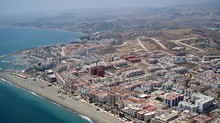 Побережье Эстепоны. Фото Mapio.net