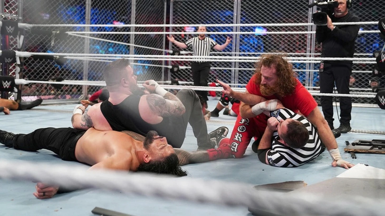 Обзор WWE Survivor Series: WarGames, изображение №24