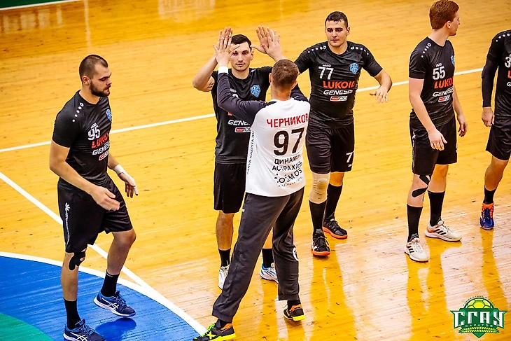 Стиль ретро от "Виктора", "Нева" в ожидании стрелки. Анализируем форму команд мужской Суперлиги, изображение №5