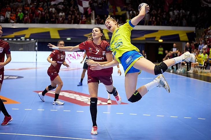 Лига чемпионов. Как Дмитриева защищалась против Вяхиревой? И чем помогла "Бухаресту" Судакова?, изображение №7