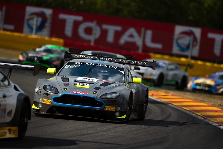 Астон Мартин