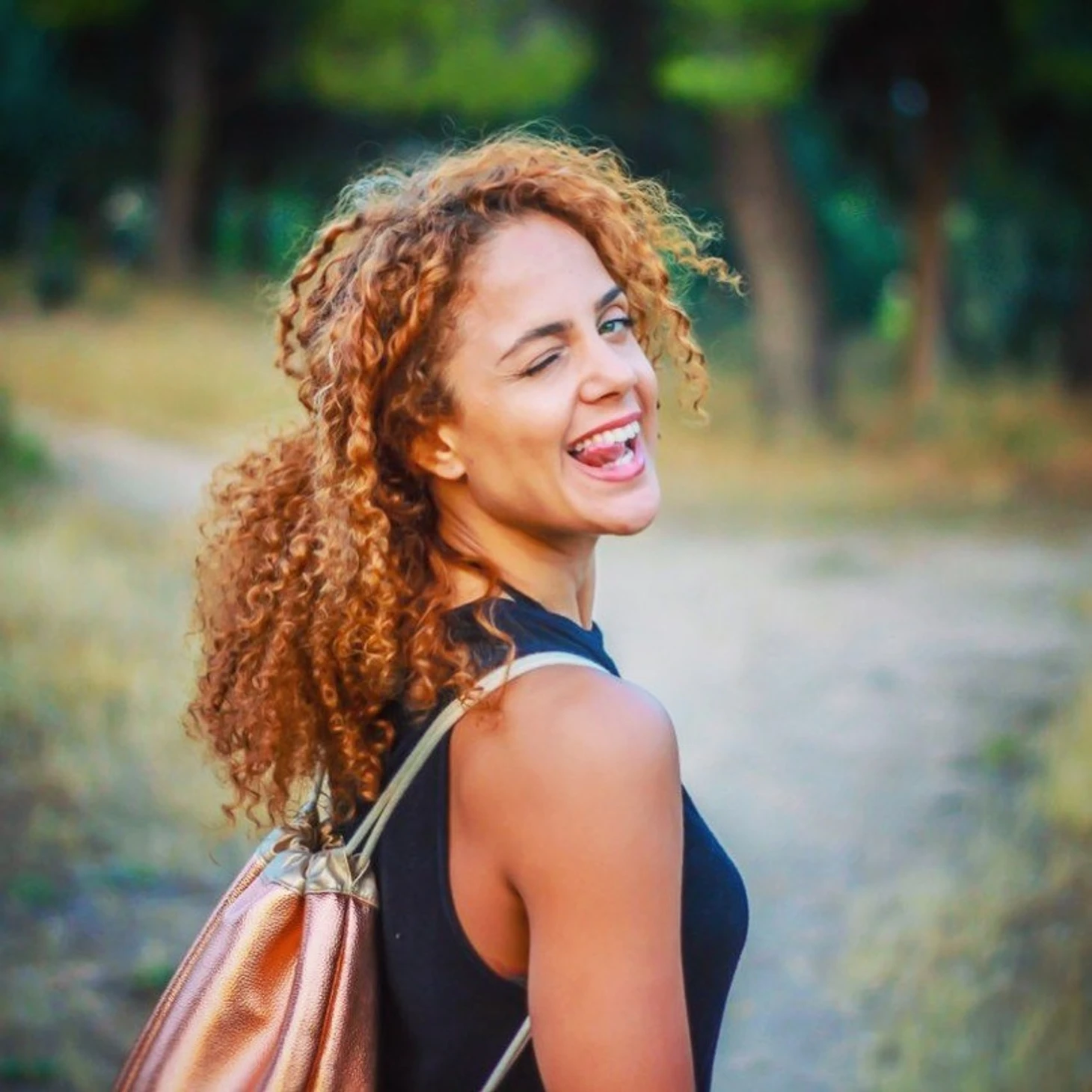 Лабрини Цакалу: "Участие в съемках и конкурсах красоты? Многие советуют попробовать. Почему бы и нет?", изображение №4