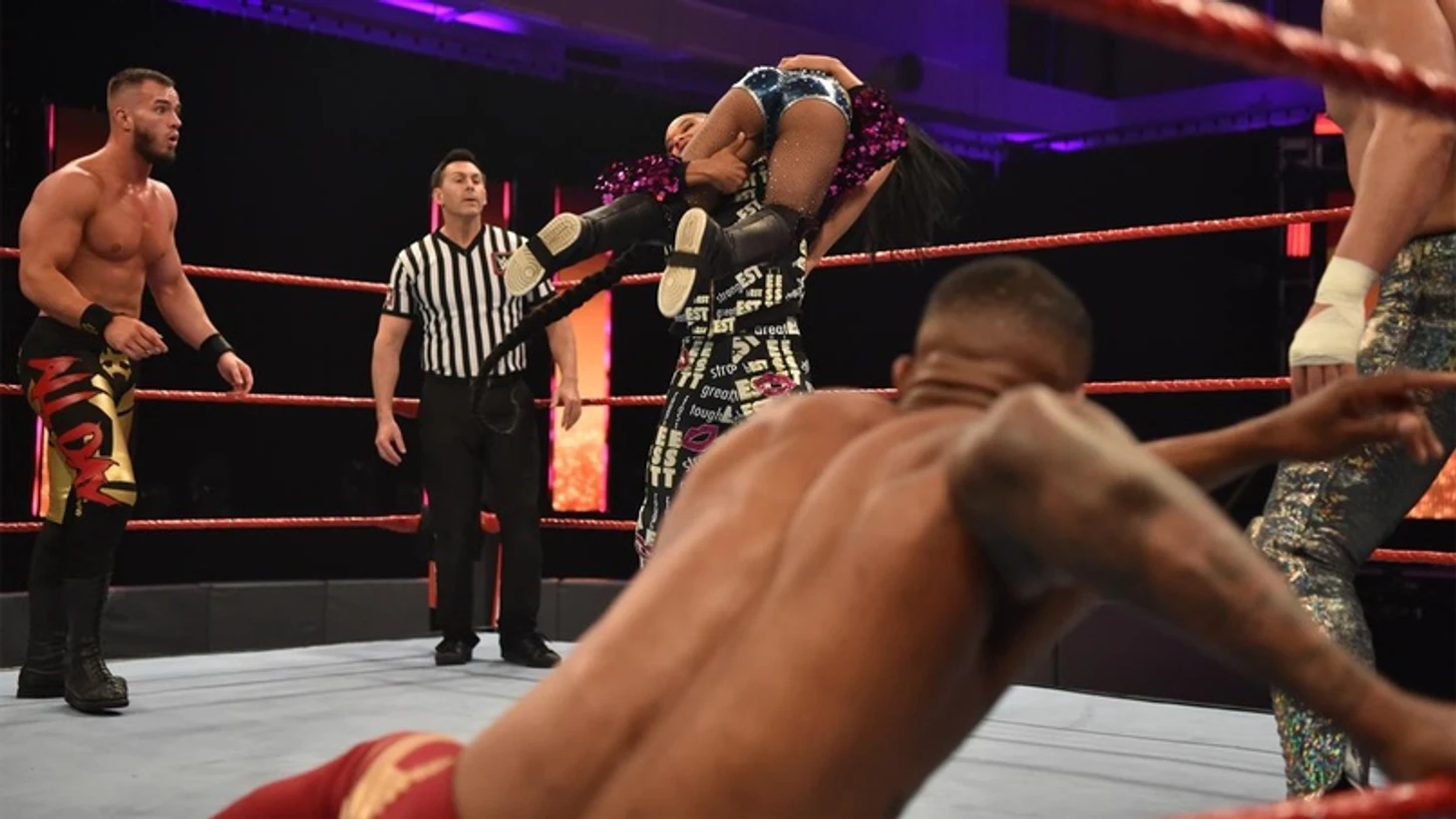 Обзор WWE Monday Night RAW 06.04.2020, изображение №3