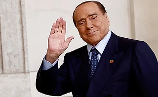 Сильвио Берлускони - был одним из самых влиятельных людей Италии и владел &#171;Миланом&#187; 30 лет
