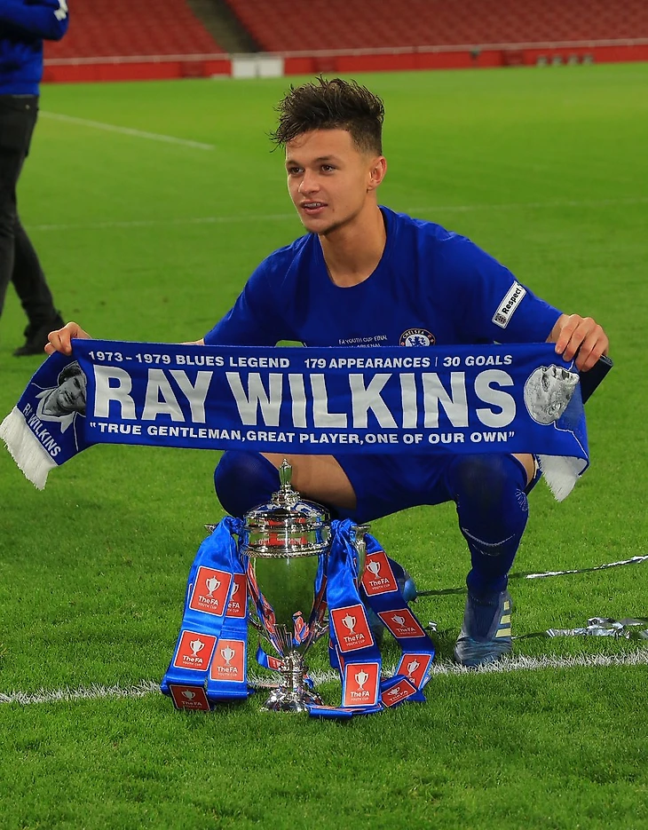 &quout;Челси&quout; выигрывает МКА и вспоминает Рэя Уилкинса