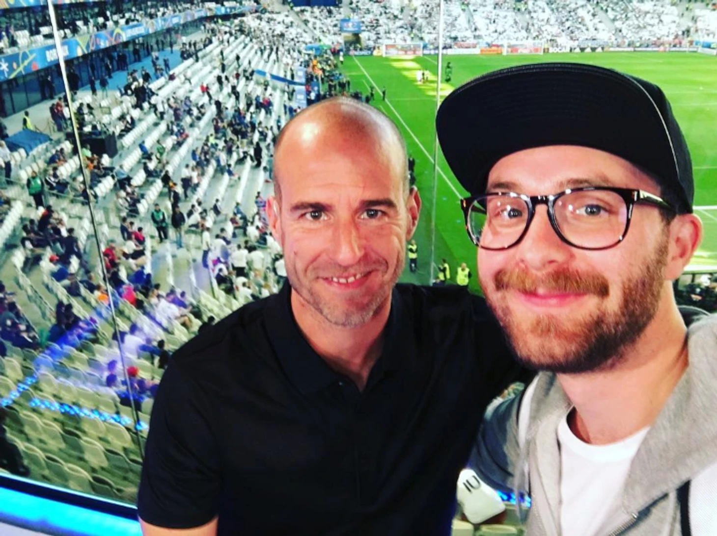 https://photobooth.cdn.sports.ru/preset/post/d/a7/dc54ed2be4ebaa98d3c4f5c4938fc.png
