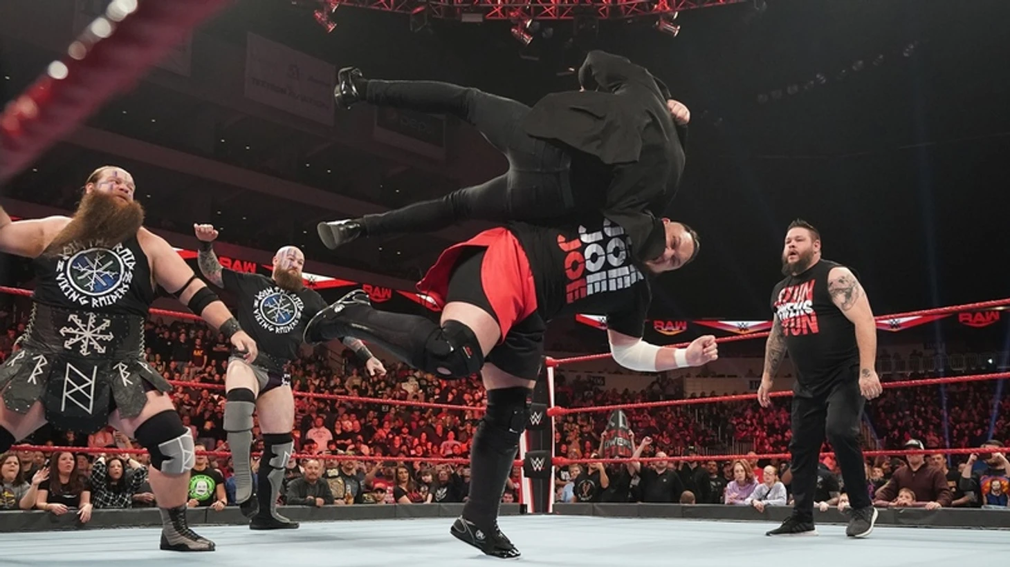 Обзор WWE Monday Night RAW 20.01.2020, изображение №3