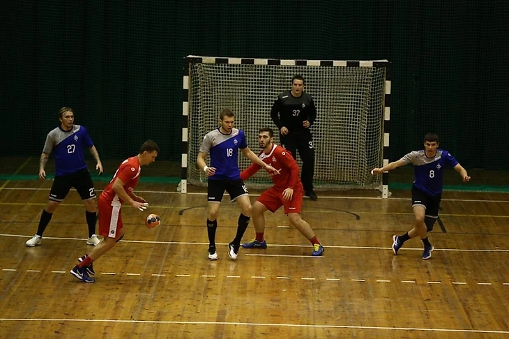 Чемпионат России. Битва в Уфе: два очка спустились с "парашютом", изображение №2