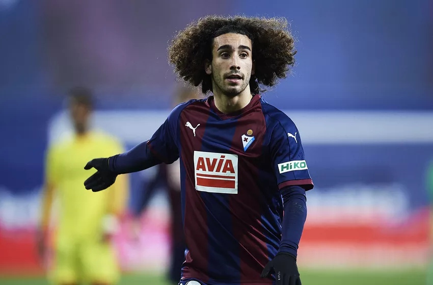 Кукурелья возвращается в Эйбар. Там его помнят и любят