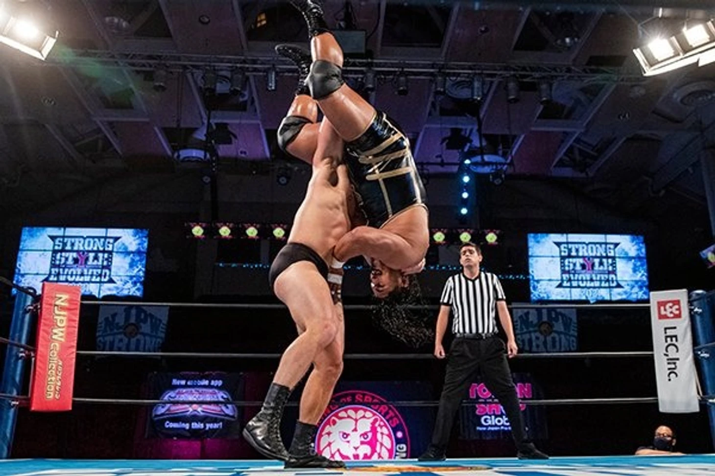 Обзор 1-го дня NJPW Strong Style Evolved (на 32-ом ТВ-выпуске STRONG за 19.03.2021), изображение №3