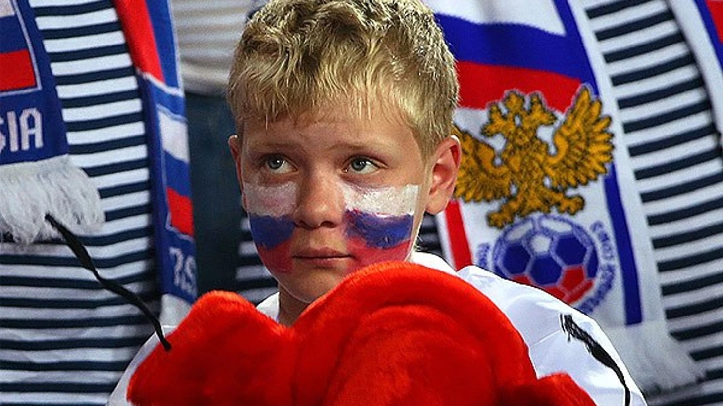 Юный болельщик сборной