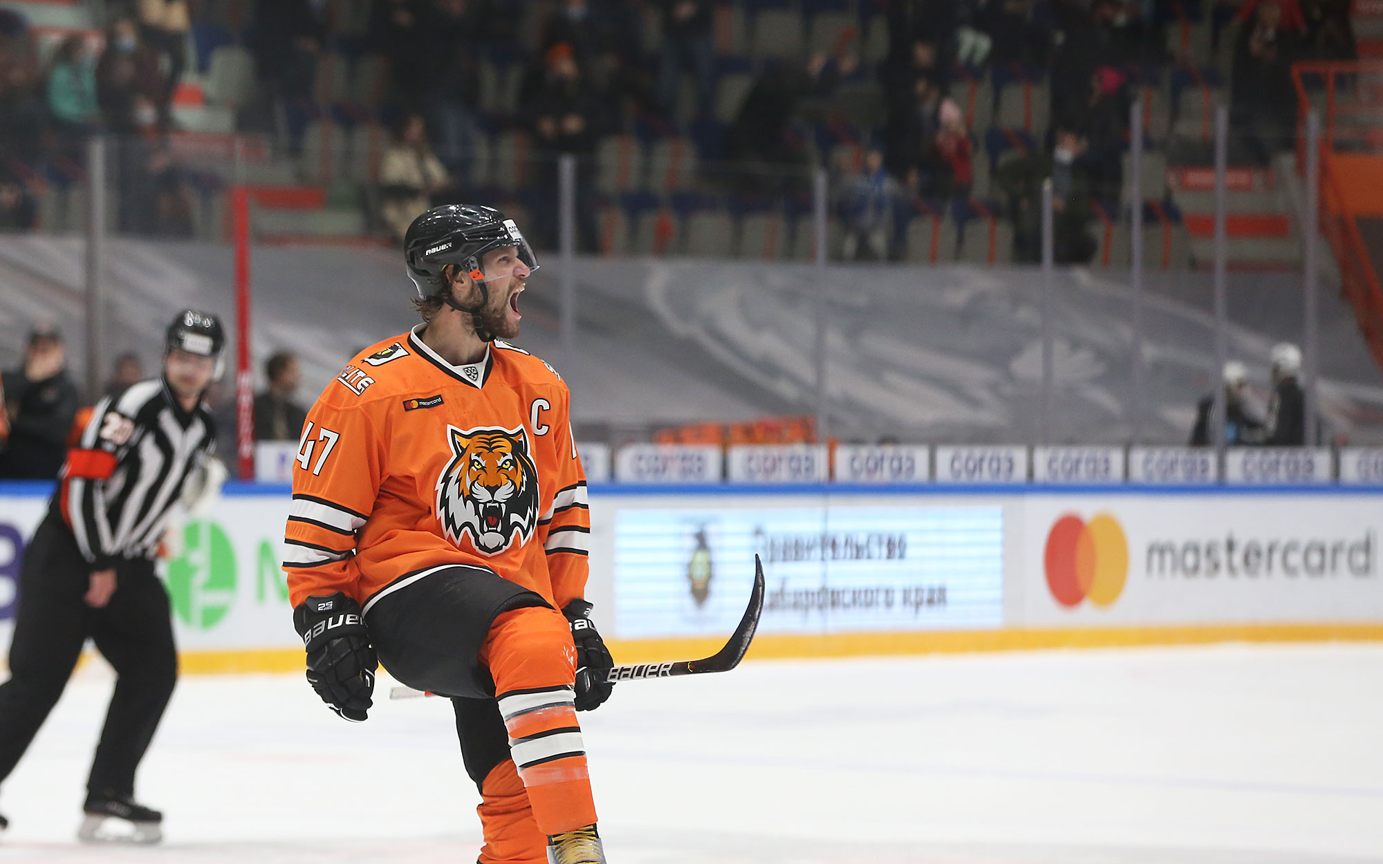 После ухода первого номера драфта НХЛ «Амур» уничтожил «Ак Барс»