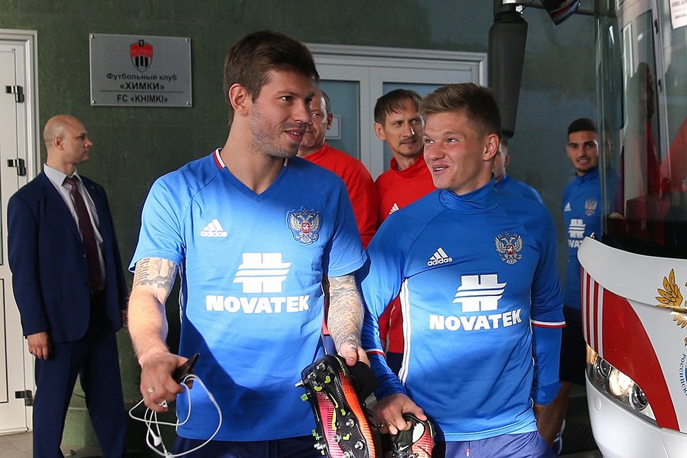 «Иди в мини-футбол играй ***, Олег»: Шатов начинал в «ВИЗ-Синаре», а сейчас играет в ЛФЛ за команду Файзулина