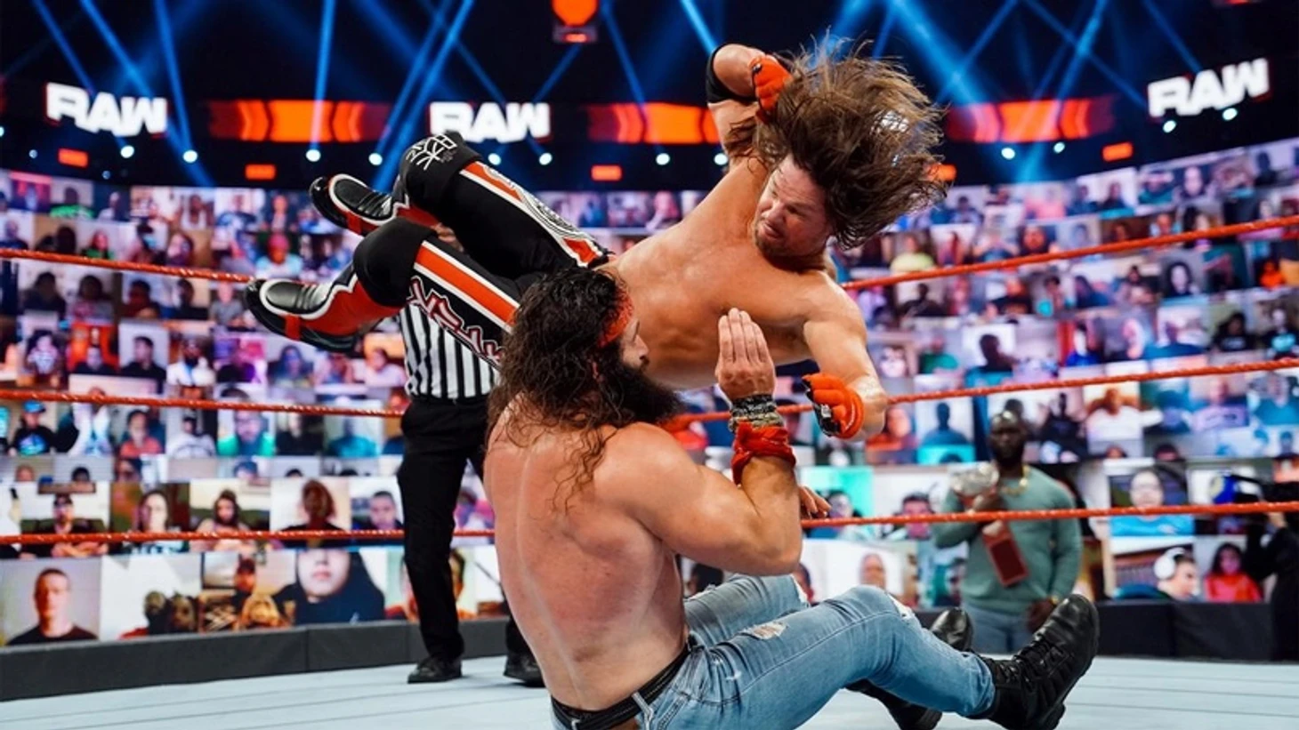 Обзор WWE Monday Night RAW 17.05.2021, изображение №6