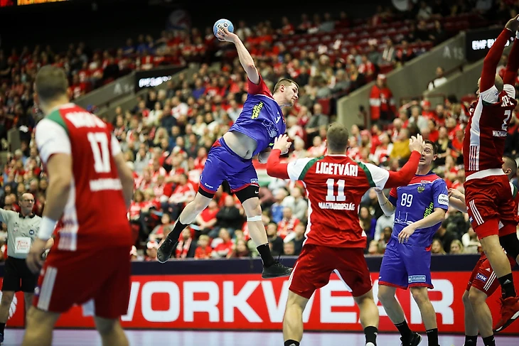 Под микроскопом. Скорость броска и эффективность элитных гандболистов-мужчин, изображение №1