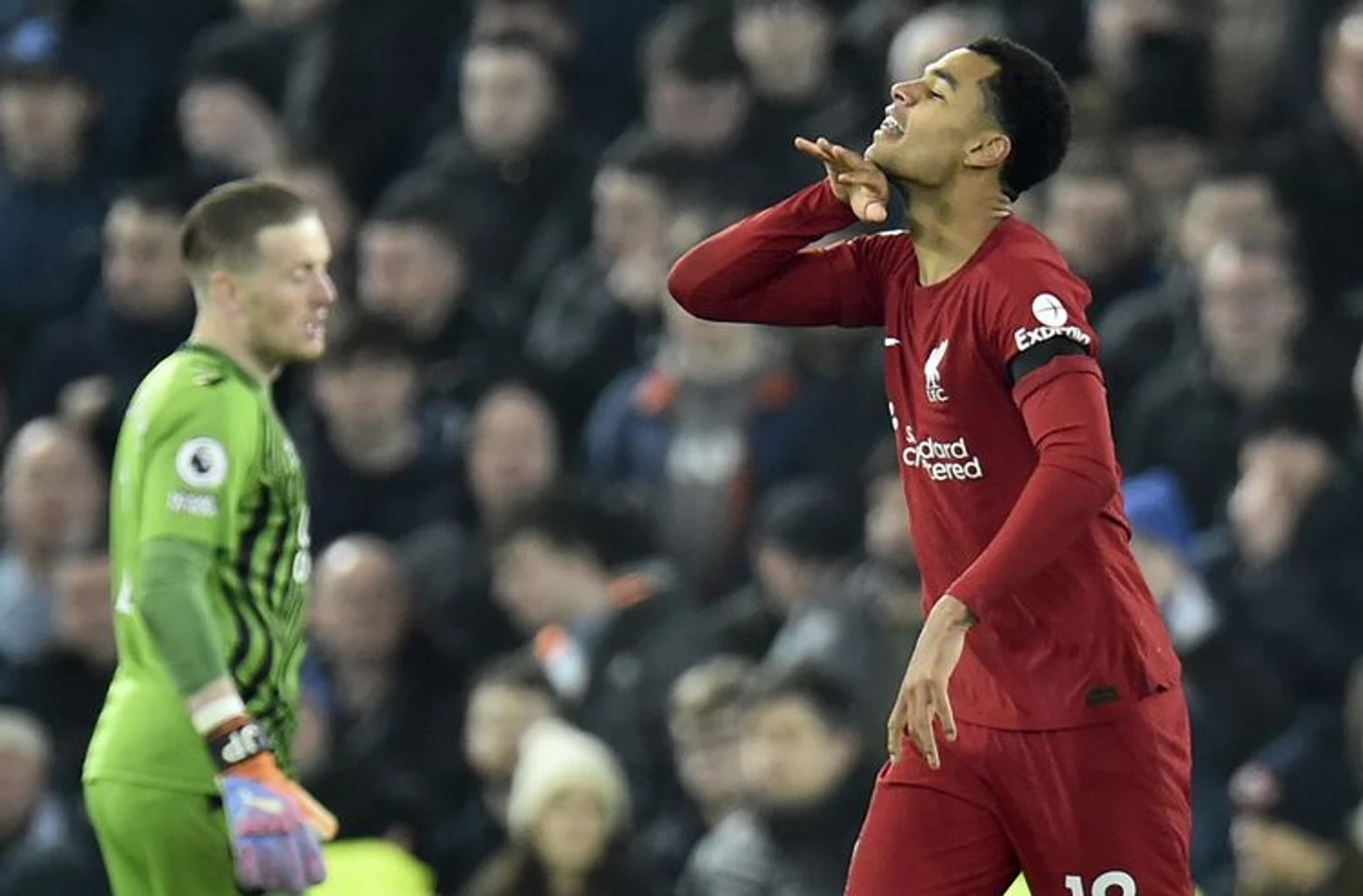 Liverpool atmet auf: Derbysieg dank Salah und Gakpo – Fußball – derStandard.de › Sport