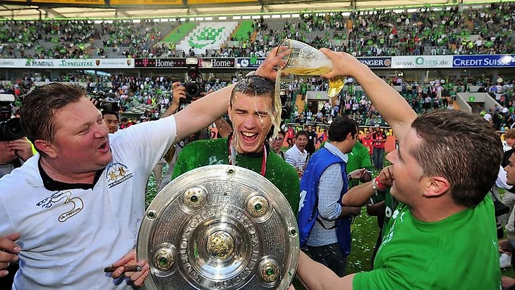 �а��инки по зап�о�� wolfsburg fc dzeko