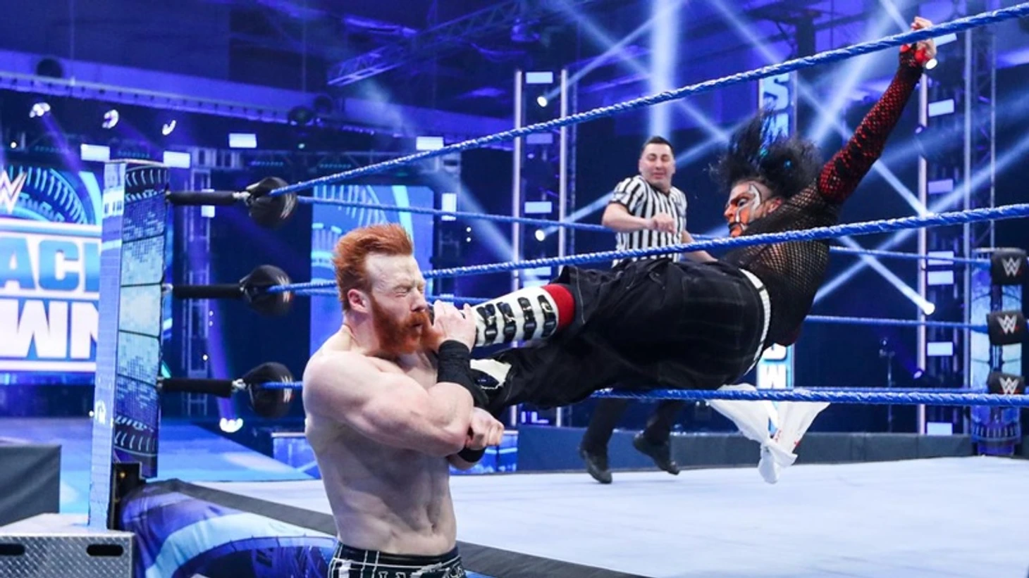 Обзор WWE Friday Night Smackdown 22.05.2020, изображение №19