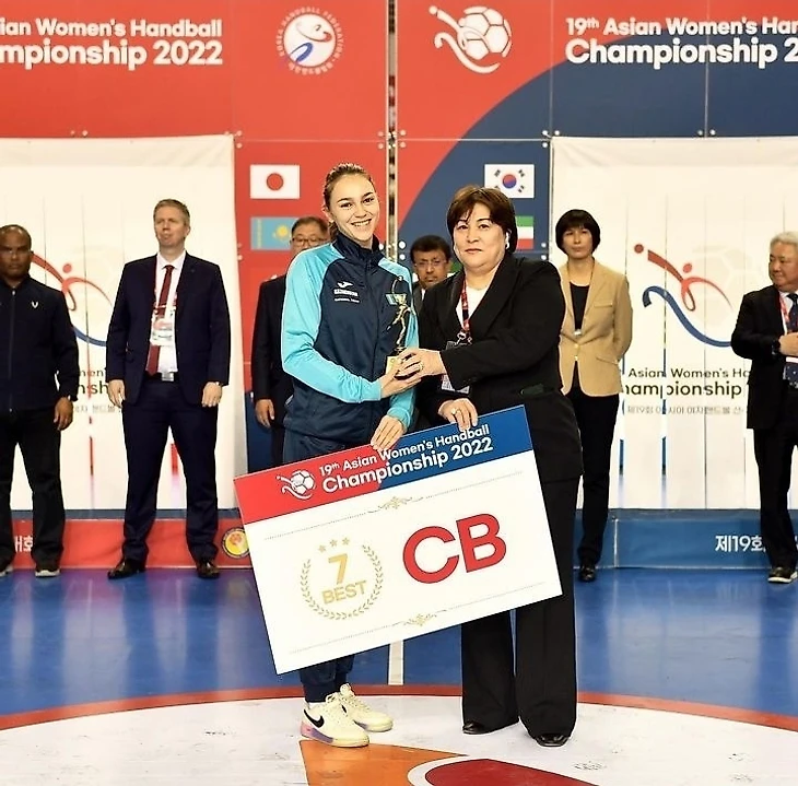 "Корейские организаторы просто перепутали таблички". Гандбольная краса и гордость Казахстана, изображение №2