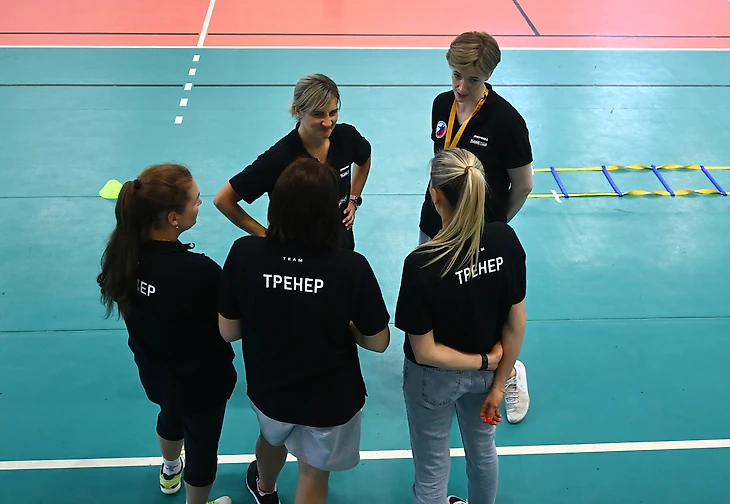 Оксана Свитанько: "Зачем отправлять ребёнка купаться на море, когда он может приехать с багажом?", изображение №1