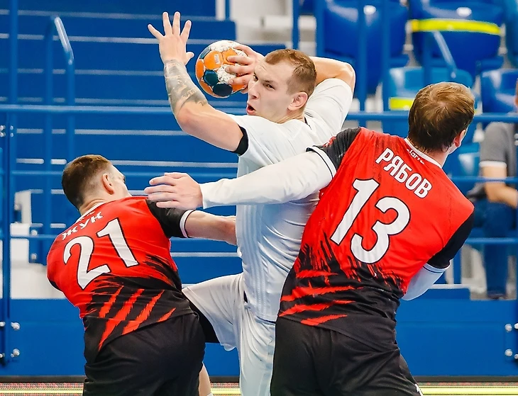 Новые "Донские Казаки". Работы по-прежнему хватает, но тренерский почерк Сергея Бебешко уже виден, изображение №3