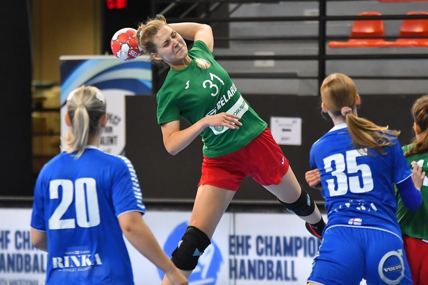 Белорусский новичок "Боруссии" Анастасия Сивуха: "Переживать не буду. Какой смысл себя накручивать?", изображение №4