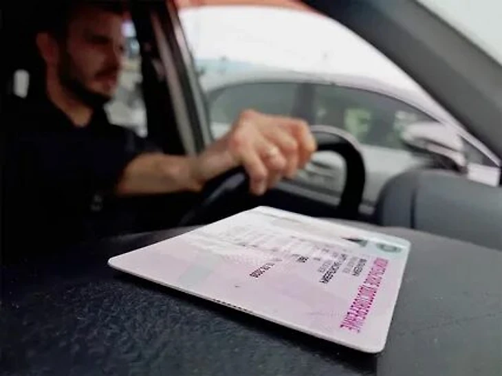 Можно ли садиться за руль, если потерял водительское удостоверение?: читать на сайте Финуслуги
