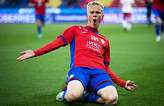 Матвей Кисляк — новое имя в основе ЦСКА. Играл против Маттеуса, обожает Месси и Зайнутдинова