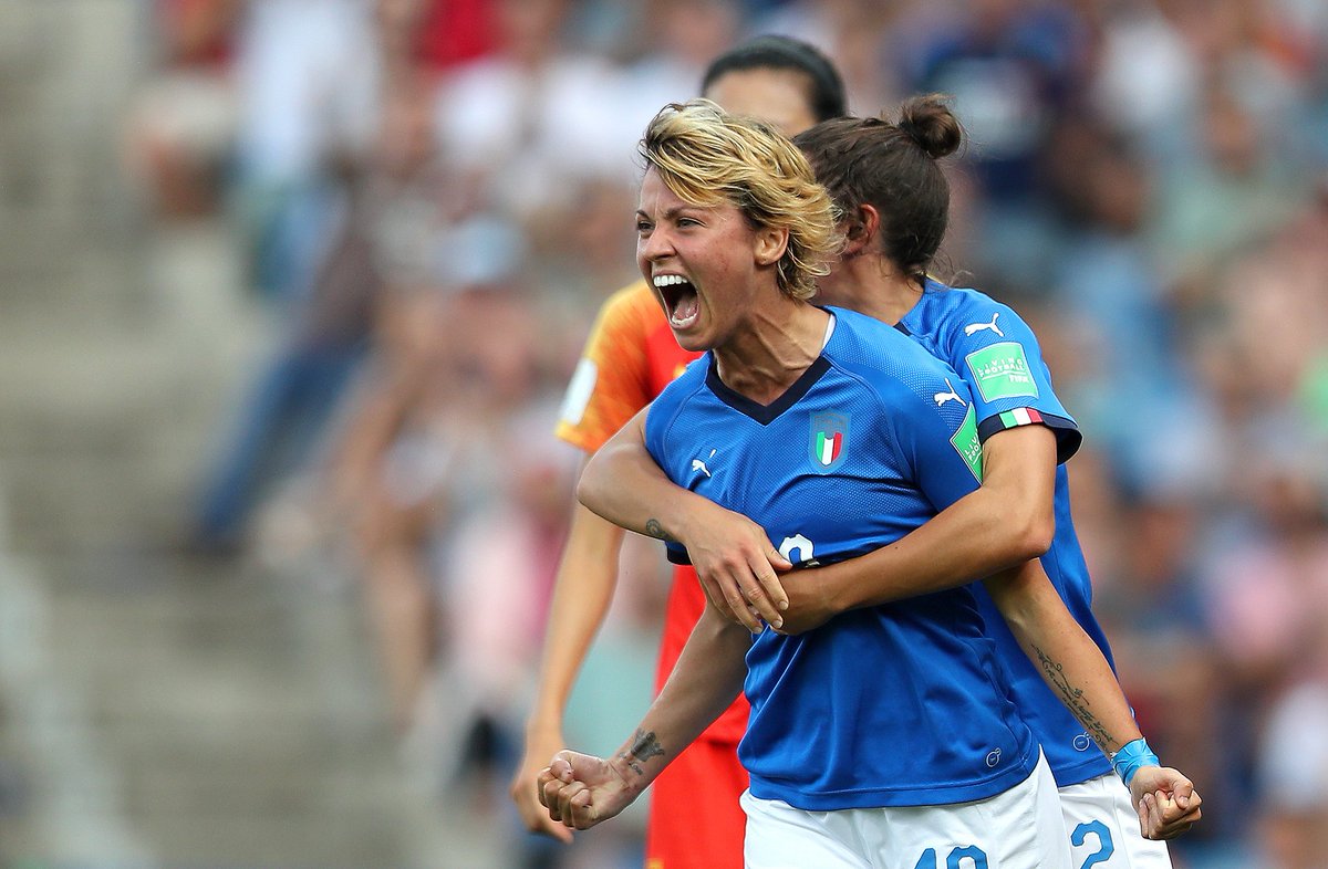 Италия, ты прекрасна ! Девушки творят историю женского кальчо