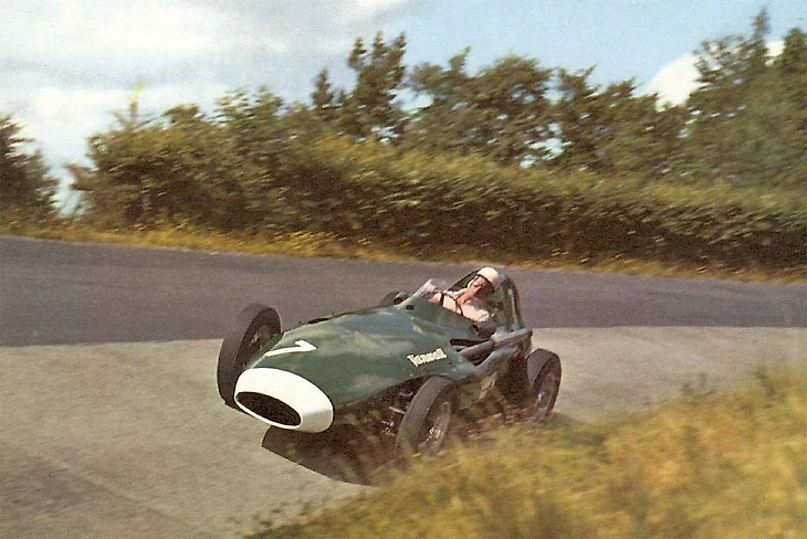 Стирлинг Мосс за рулём Vanwall, Гран-при Германии, 1958