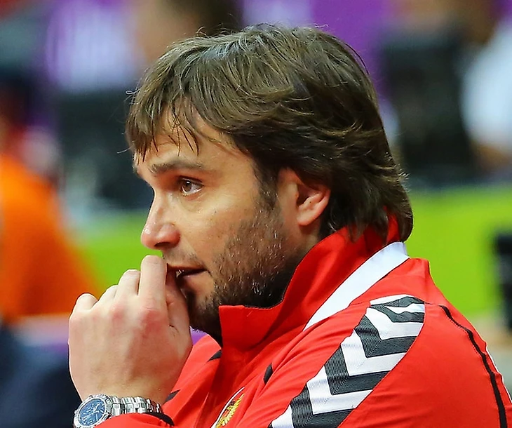 Олег Кулешов: "Как-то поспорили с Гисласоном на ящик шампанского, что выиграем бундеслигу", изображение №4