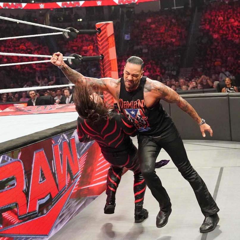 Wwe monday night raw 18.12 2023