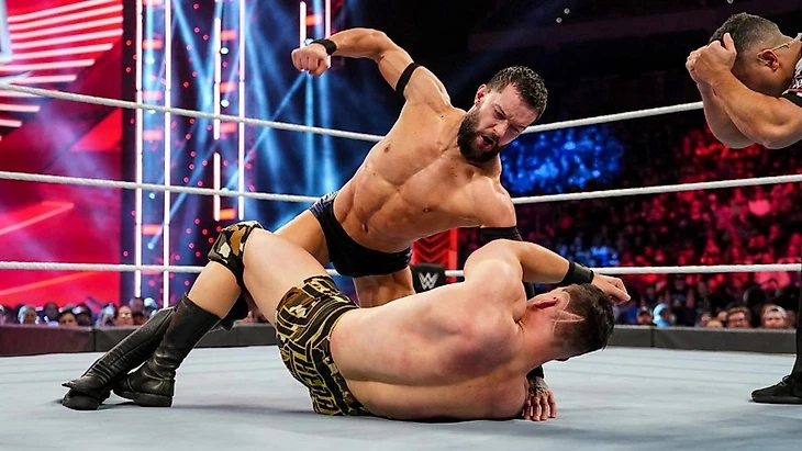 Обзор WWE Monday Night RAW 20.12.2021, изображение №7