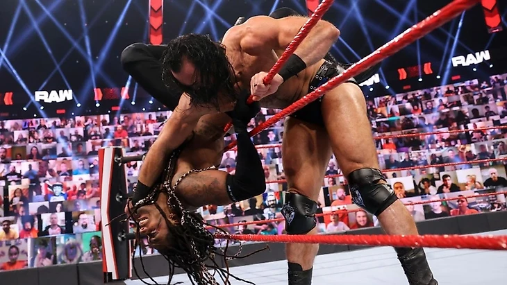 Обзор WWE Monday Night RAW 26.04.2021, изображение №3