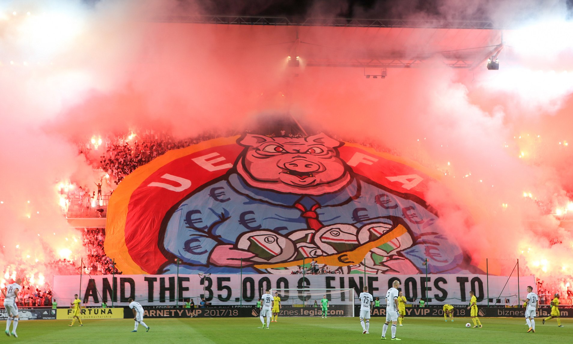 Представляем соперника: Legia Ultras. Часть 2: приход Черчесова и фанатский  заряд от президента Польши в раздевалке - 100% фанатский стиль! - Блоги  Sports.ru