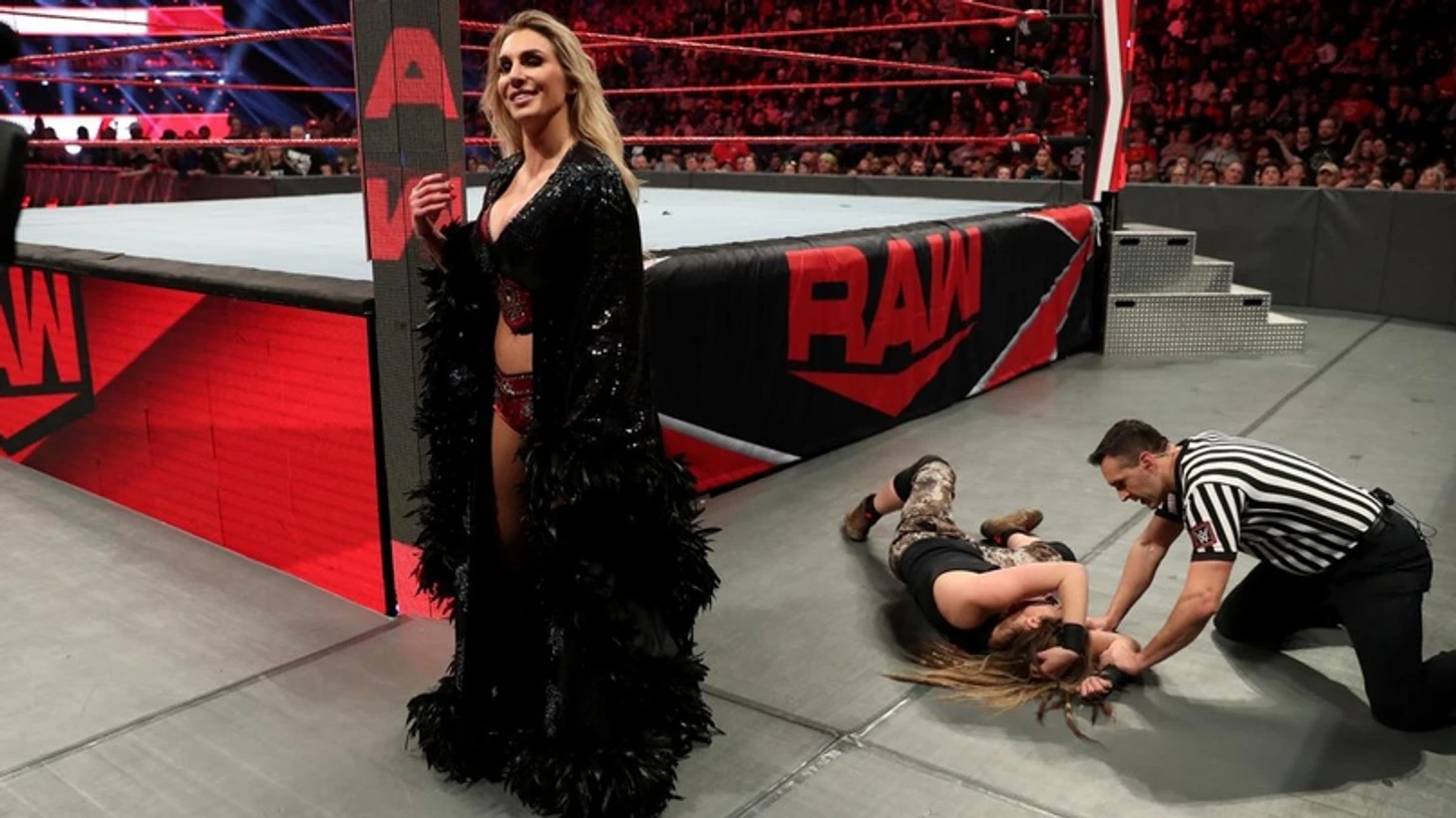 Обзор WWE Monday Night RAW 06.01.2020, изображение №12