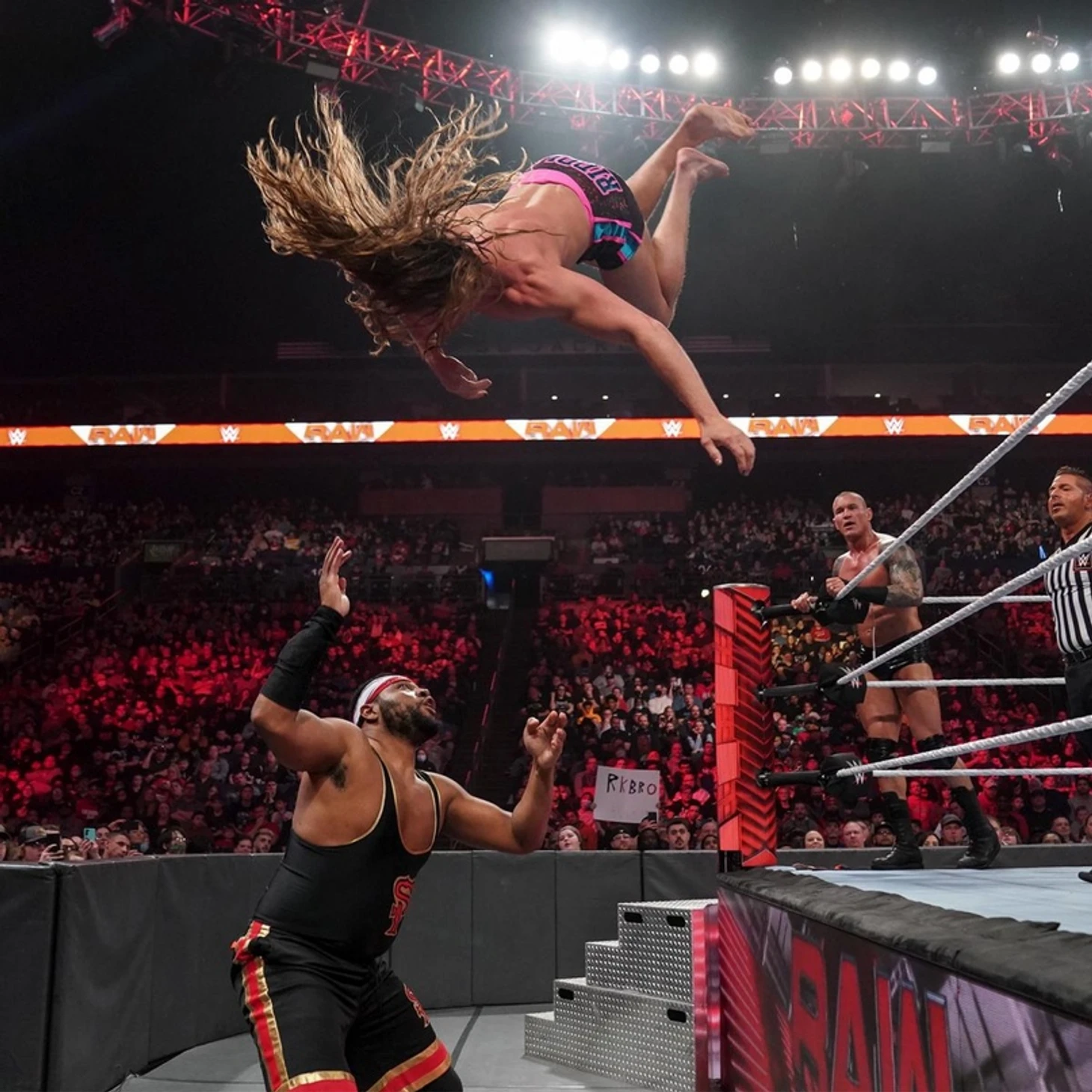 Обзор WWE Monday Night RAW 28.02.2022, изображение №17