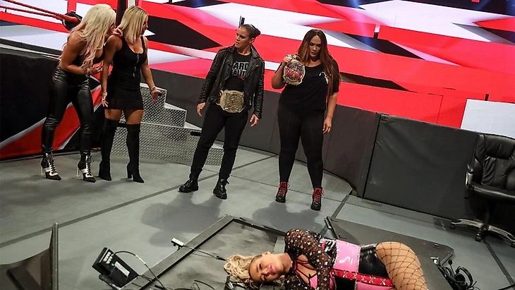 Обзор WWE Monday Night RAW 26.10.2020, изображение №19