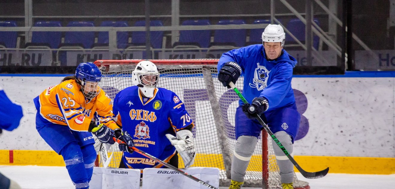 «Всё болело. Думал: «Что же ты наделал, дурак?» Главный тренер в 66 (!) лет сыграл против своей команды