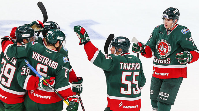 Слуцкий на трибуне, ядерный Квартальнов и отличный хоккей – Казань начала поход за Кубком Гагарина