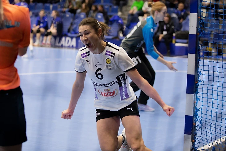 Чемпионат России. Нет проклятья в Тольятти. Рачительные гостьи из Ростова разорвали "ладушек", изображение №1