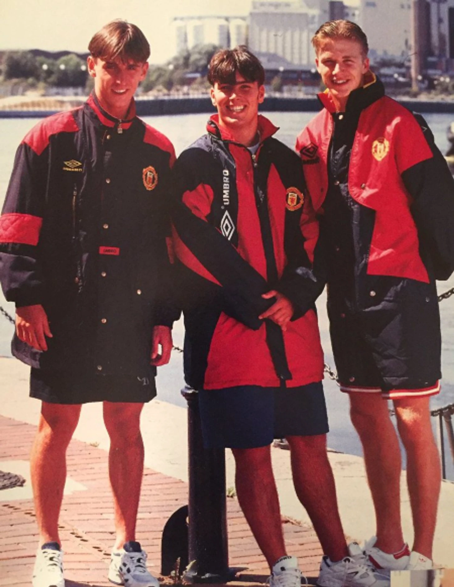 https://photobooth.cdn.sports.ru/preset/post/e/8a/35783f63d4e16b730c24150eece93.png