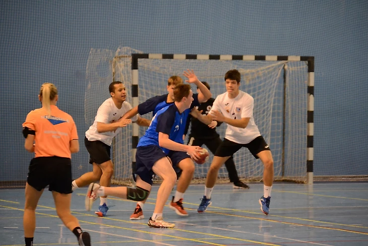 Первая лига. Михаил Чипурин: "Даём молодёжи возможность продолжить заниматься любимым делом", изображение №2