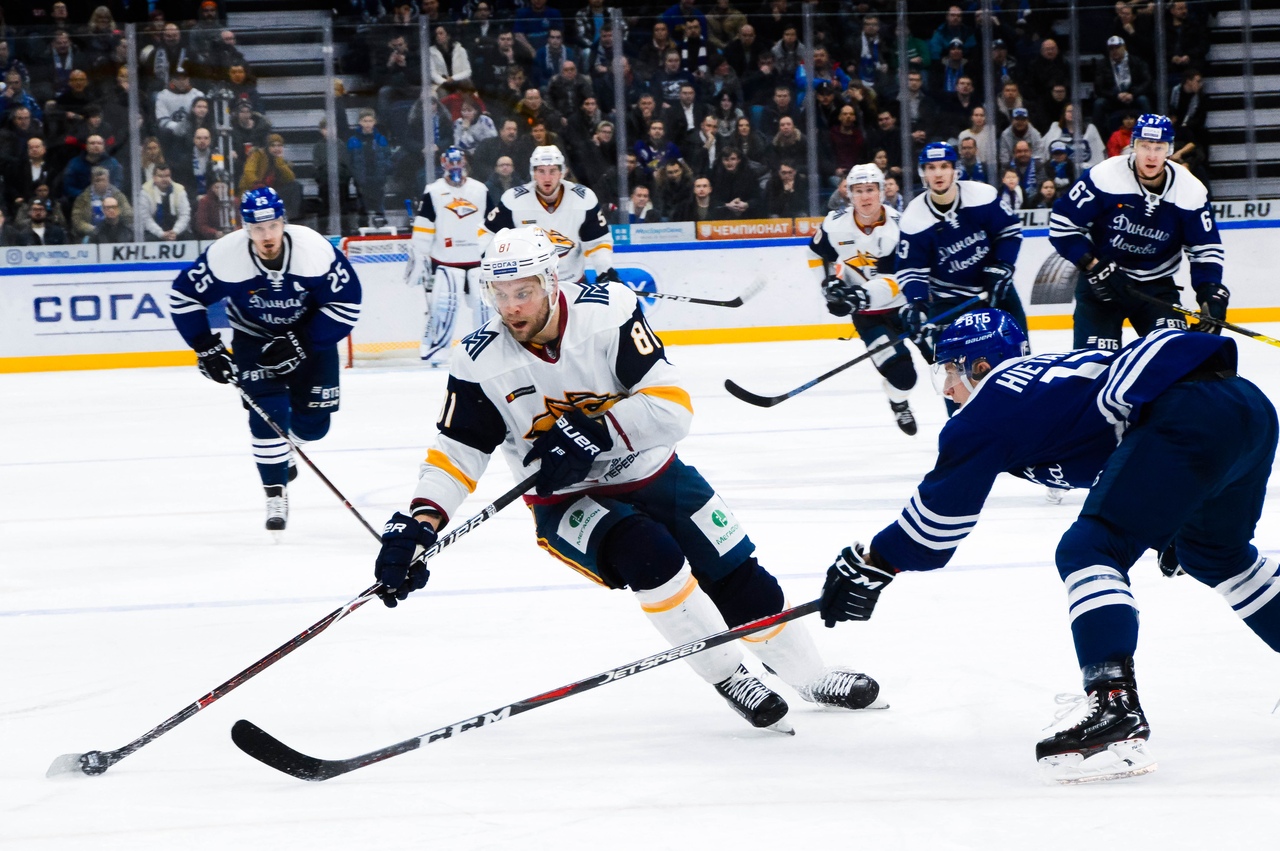 Третьего периода «Металлургу» оказалось недостаточно для победы. Обзор матча на Петровском парке!