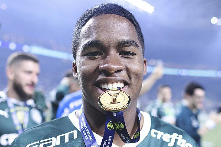 «Превзойдет Ромарио и Роналдо». «Реал» платит огромные деньги за 16-летнего Эндрика – кто он такой?