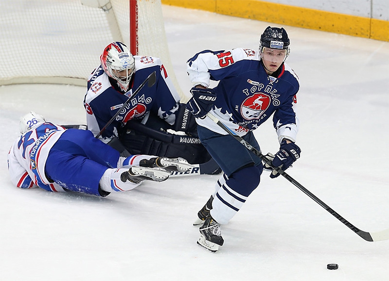 Артём Аляев: «Мы стали терять шайбу в средней зоне. Из-за этого пошли опасные контратаки от хозяев»